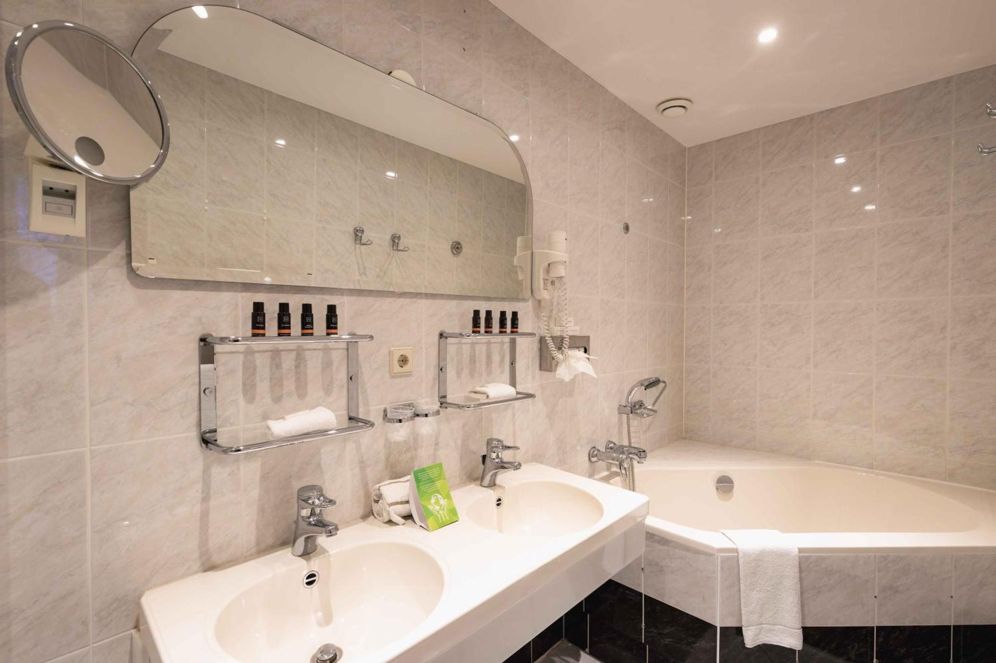 Grand Hotel En Residence De Draak Bergen op Zoom Rom bilde