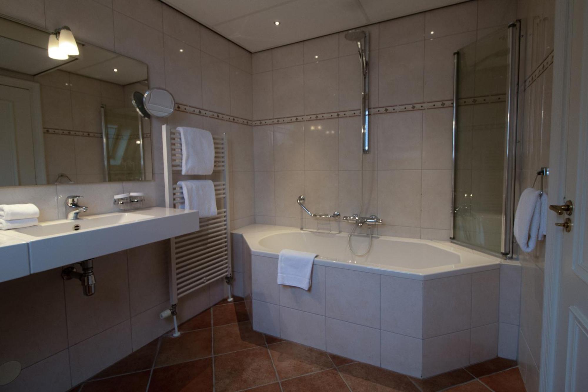 Grand Hotel En Residence De Draak Bergen op Zoom Rom bilde